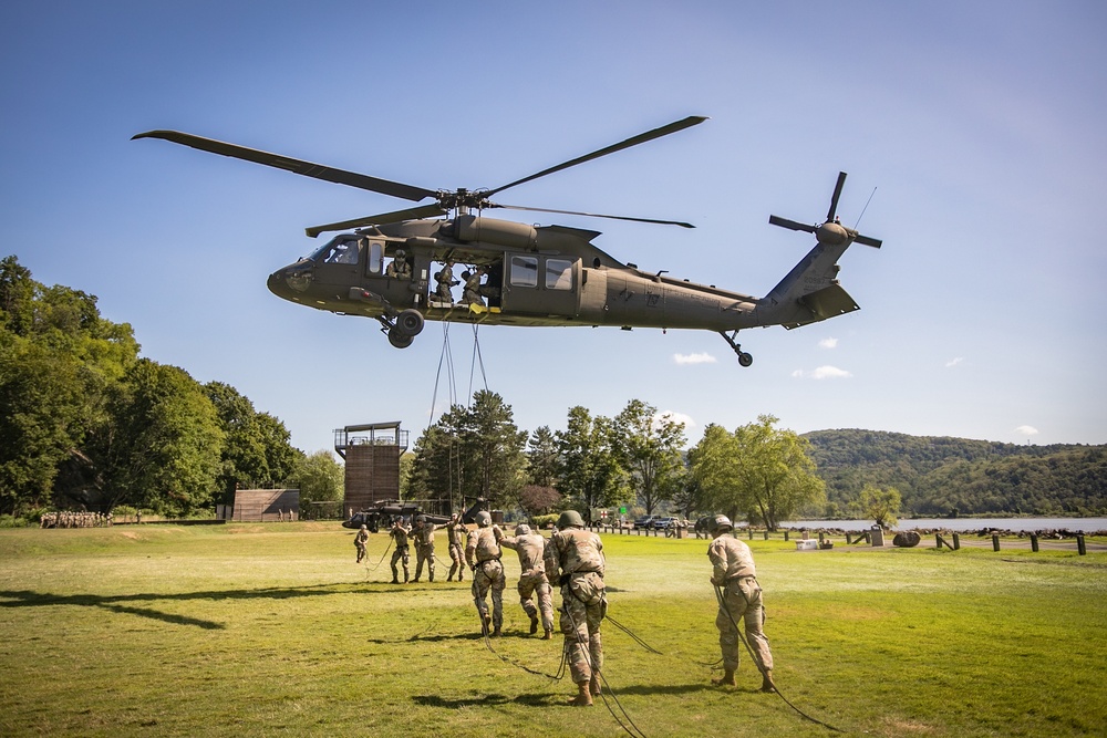 West Point Air Assault School supported by New Jersey Aviation