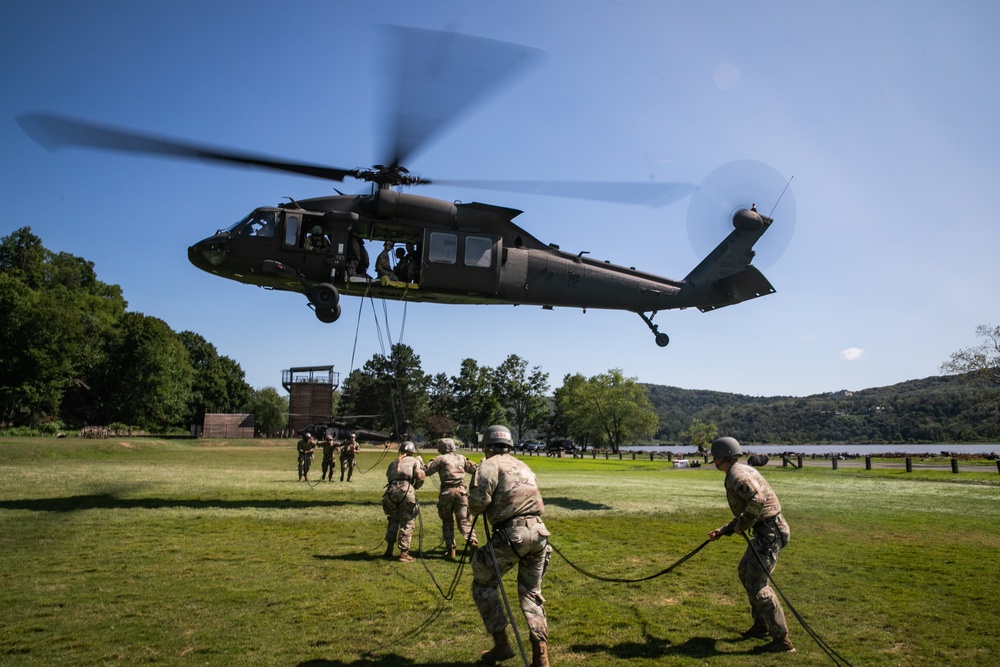 West Point Air Assault School supported by New Jersey Aviation