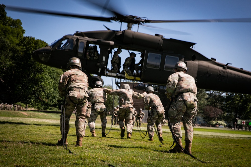 West Point Air Assault School supported by New Jersey Aviation