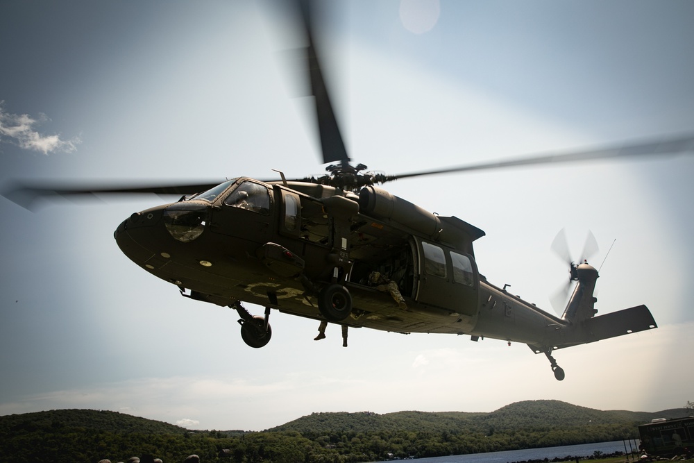 West Point Air Assault School supported by New Jersey Aviation