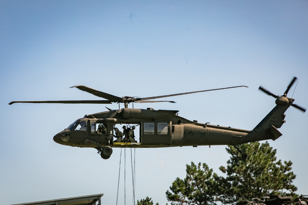 West Point Air Assault School supported by New Jersey Aviation