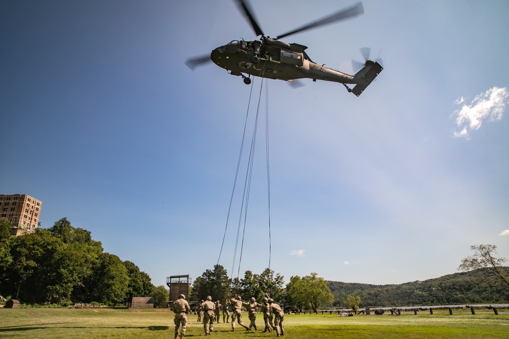 West Point Air Assault School supported by New Jersey Aviation