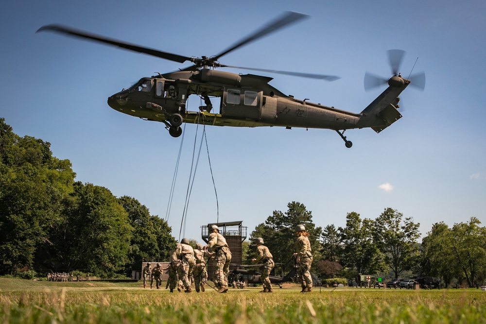 West Point Air Assault School supported by New Jersey Aviation