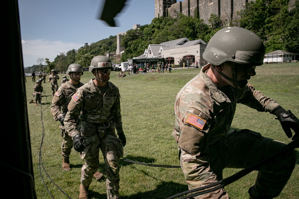 West Point Air Assault School supported by New Jersey Aviation