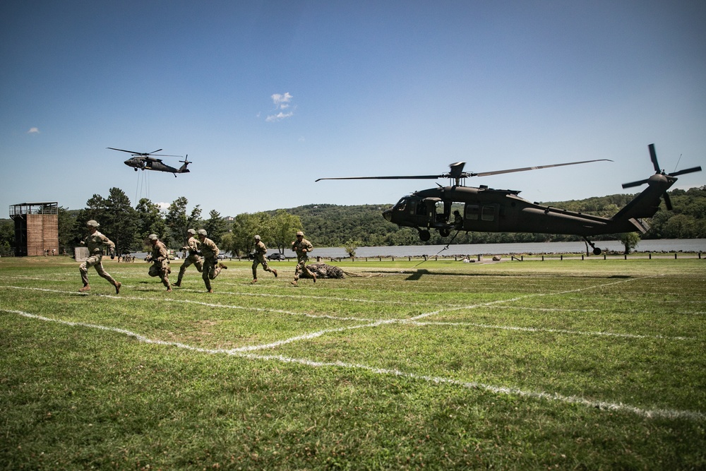 West Point Air Assault School supported by New Jersey Aviation