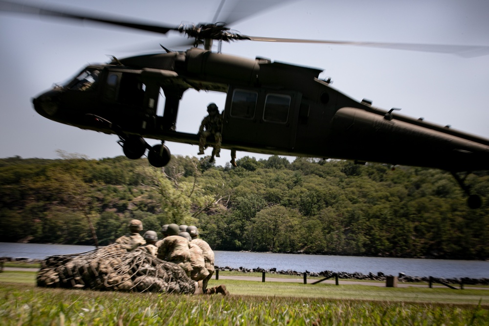 West Point Air Assault School supported by New Jersey Aviation