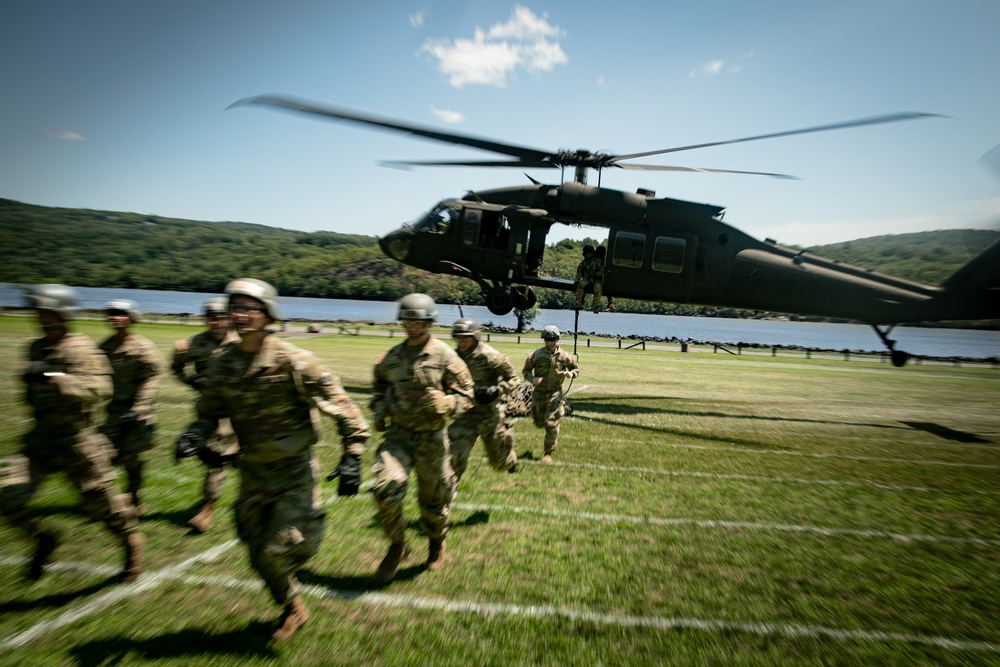 West Point Air Assault School supported by New Jersey Aviation