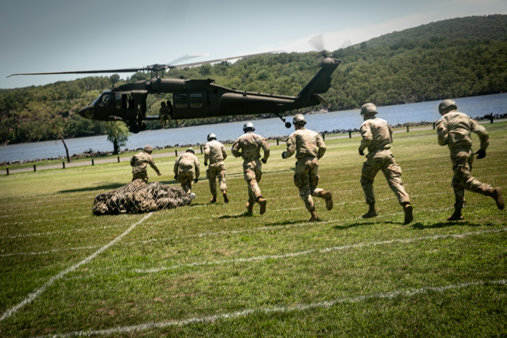 West Point Air Assault School supported by New Jersey Aviation