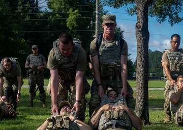 Chaplain candidates learn TCCC from 5th Combat Communications Group