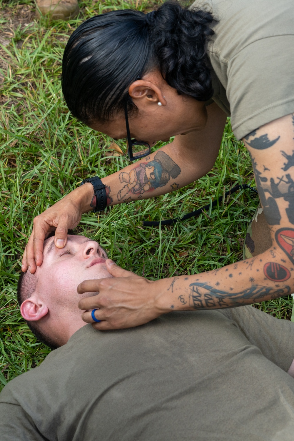 Chaplain candidates learn TCCC from 5th Combat Communications Group