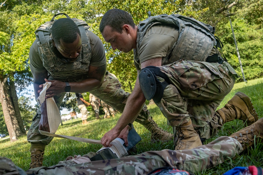 Chaplain candidates learn TCCC from 5th Combat Communications Group