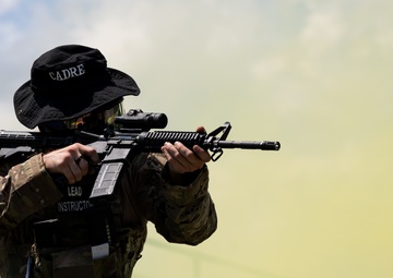 Chaplain candidates partner with 5th CCG Combat Readiness School for simulated live-fire training