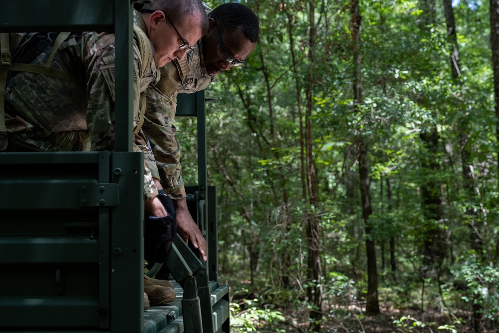 Chaplain candidates partner with 5th CCG Combat Readiness School for simulated live-fire training