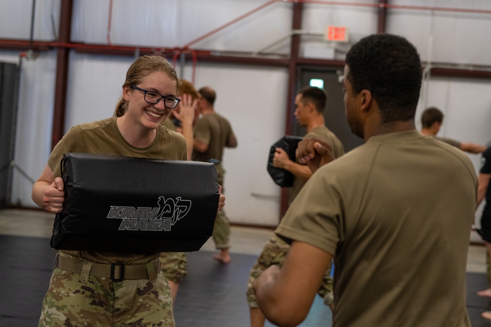 Chaplain Candidate Course partners with Combat Readiness School for combatives training