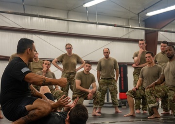 Chaplain Candidate Course partners with Combat Readiness School for combatives training