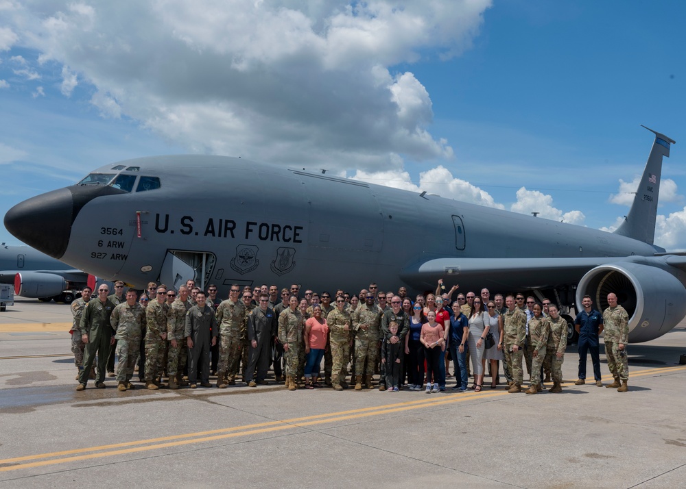 6 ARW commander takes final flight at MacDill