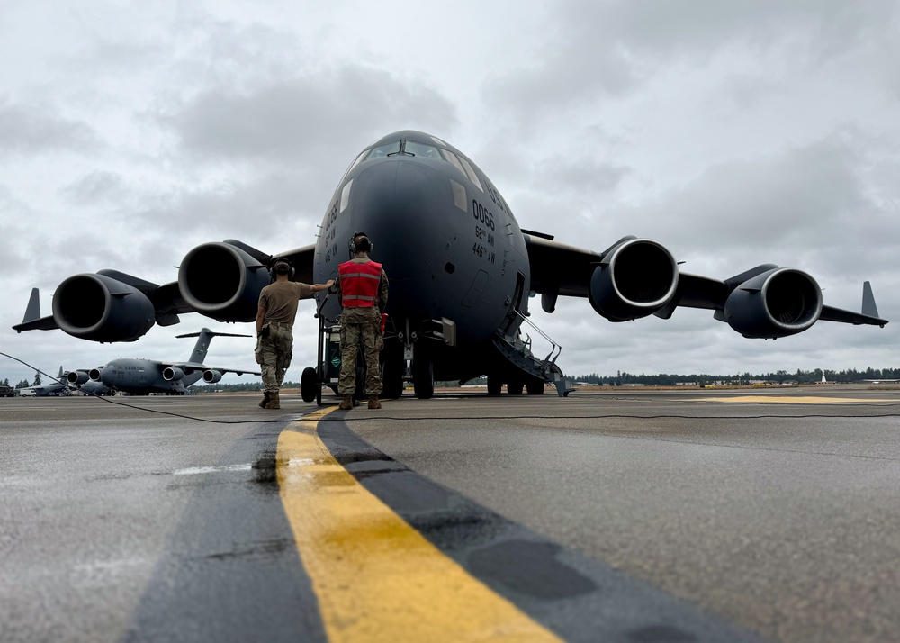 Jack of all trades: 62d AMXS crew chiefs propel the global airlift mission