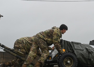 8th LRS conducts cargo deployment line for super squadron