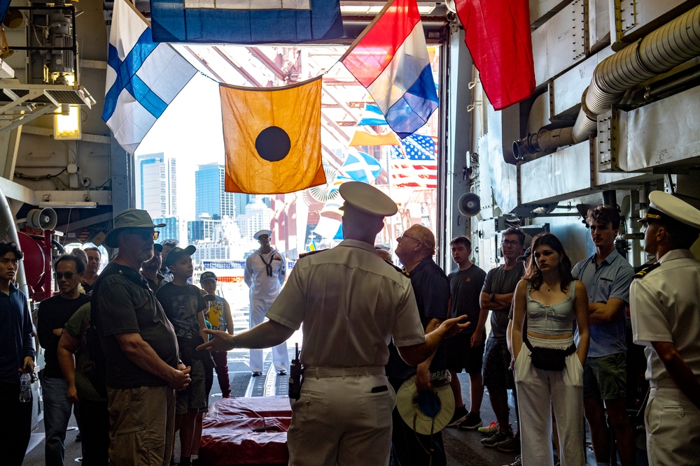 USS Sampson hosts ship tours during Seattle Fleet Week 2024