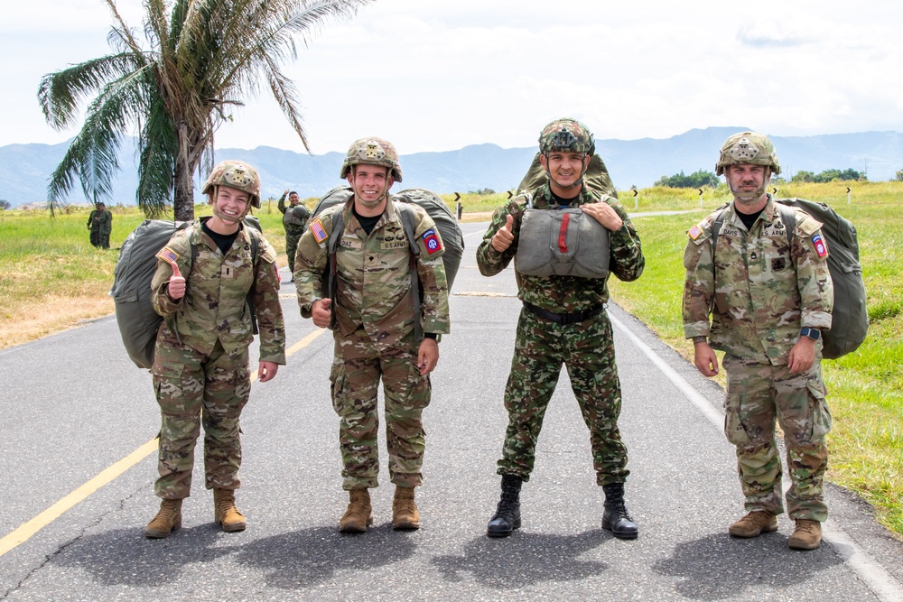 Colombian, 82nd Airborne Division paratroopers conduct final multinational jump during HYDRA III