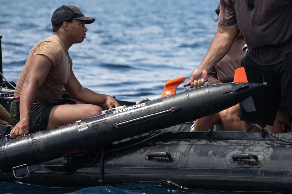 RD24 | 9th ESB, EODMU-1 Deploy an Unmanned Underwater Vehicle
