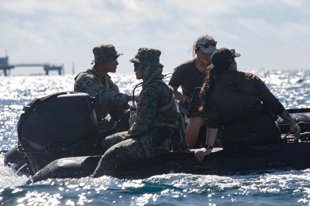 RD24 | 9th ESB, EODMU-1 Deploy an Unmanned Underwater Vehicle