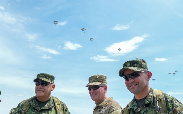 US, Colombian paratroopers jump in to HYDRA III