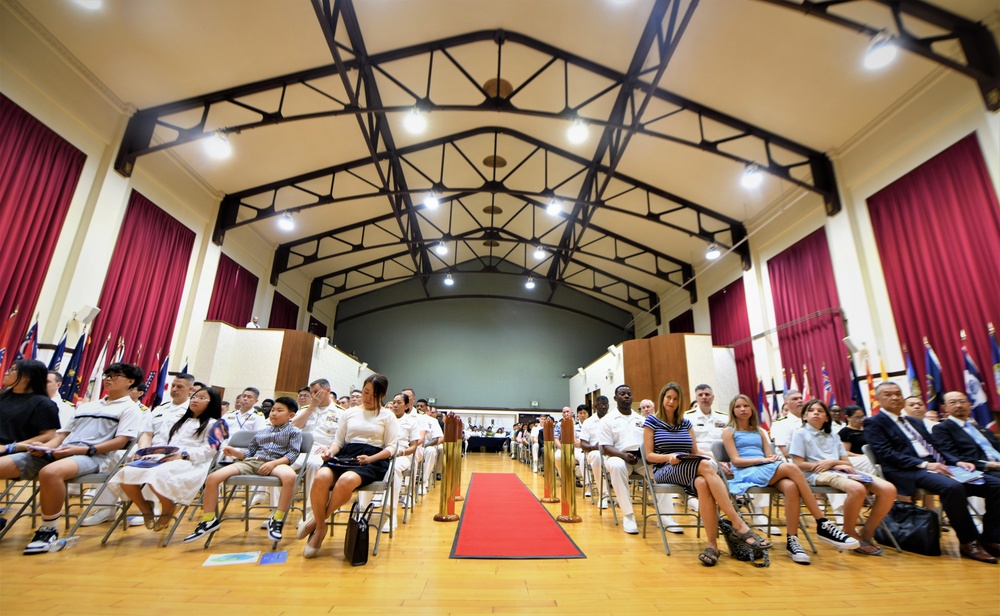 NAVSUP Fleet Logistics Center Yokosuka Holds Change of Command Ceremony