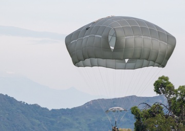 US, Colombian paratroopers conduct combined airborne operation during HYDRA 24