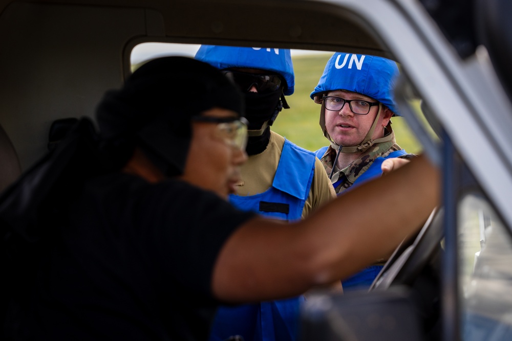 Soldiers Train in Checkpoint Operations