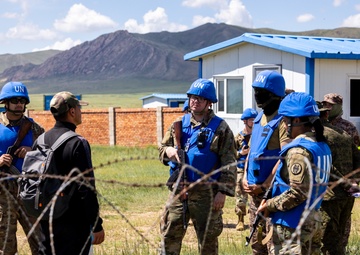 Soldiers Train in Checkpoint Operations