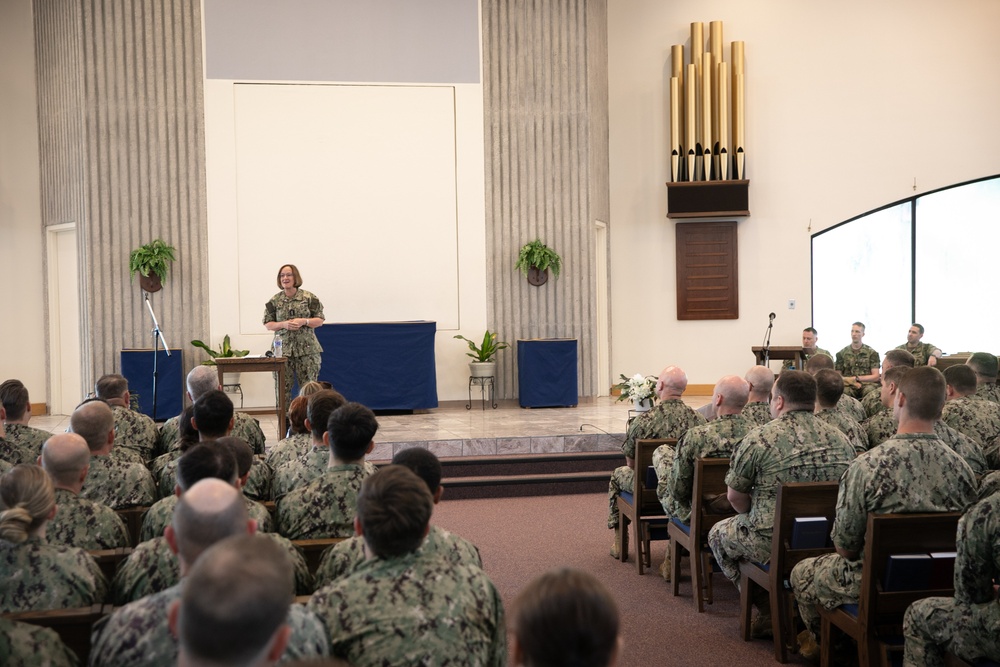 CNO Visits Submarine Group 10 in Kings Bay, Ga.