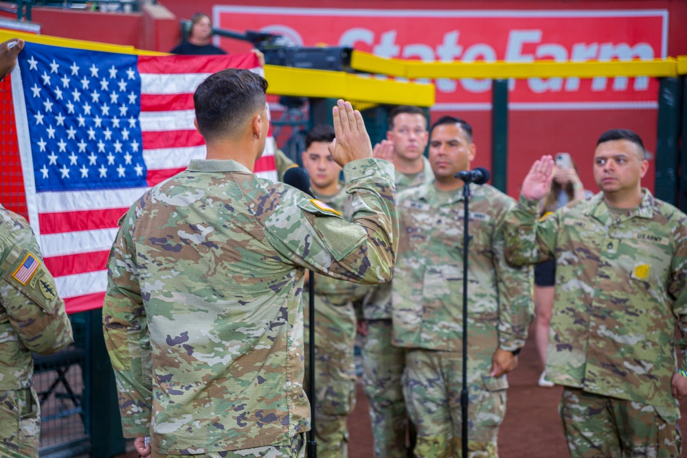 Phoenix based Army recruiter performed a reenlistment ceremony in grand fashion with the Ariona Diamondbacks.