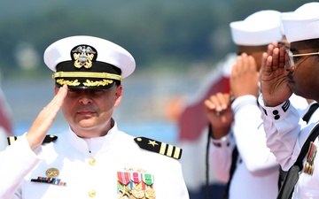 USS Hyman G. Rickover holds change-of-command ceremony