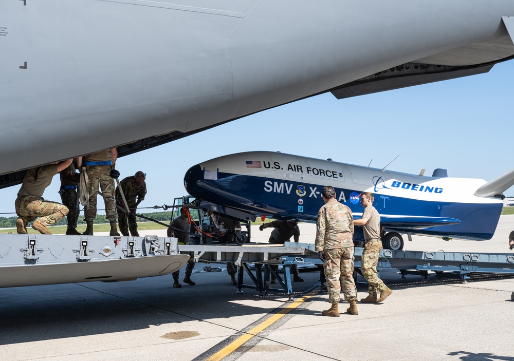 Oshkosh C-17 Load