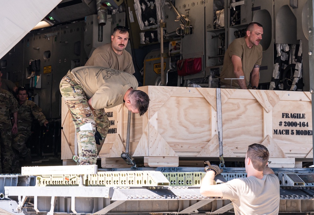 Oshkosh C-17 Load