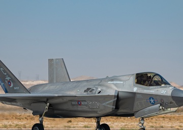 Red Flag-Nellis 24-3 Taxis and Take offs