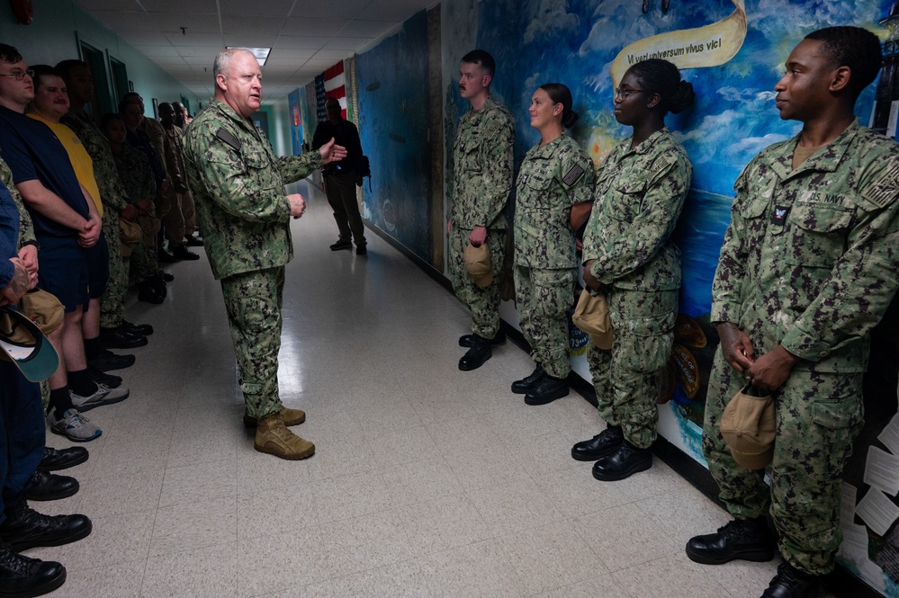 MCPON receives Quality of Service updates at Huntington Ingalls Industries (HII) Newport News Shipbuilding (NNS)