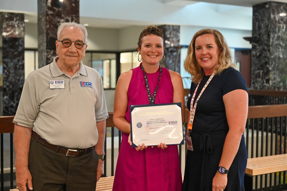 ESGR presents Patriot Award at Omaha Public Schools