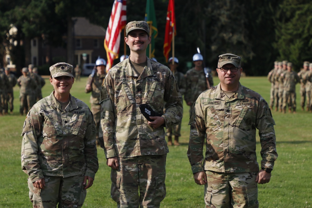 Platoon trainer recognized at graduation ceremony