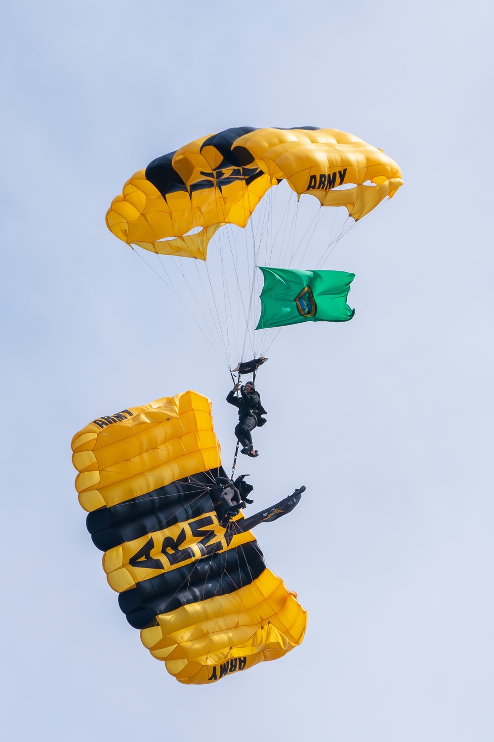 Army Golden Knights jump at Boeing SeaFair Airshow