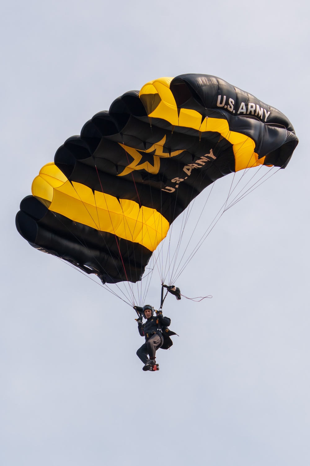 Army Golden Knights jump at Boeing SeaFair Airshow