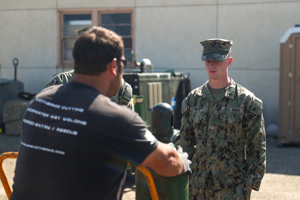 Seabees Learn Cutting and Welding Techniques