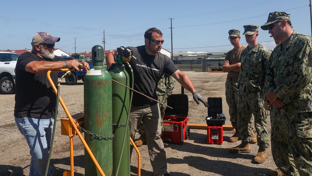 Seabees Learn Cutting and Welding Techniques