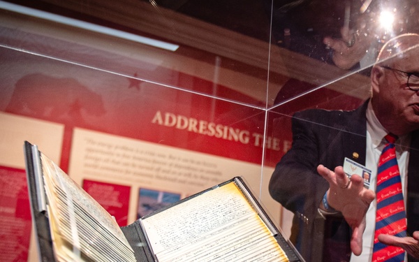 USS Ronald Reagan (CVN 76) Sailors visit the Ronald Reagan Presidential Library
