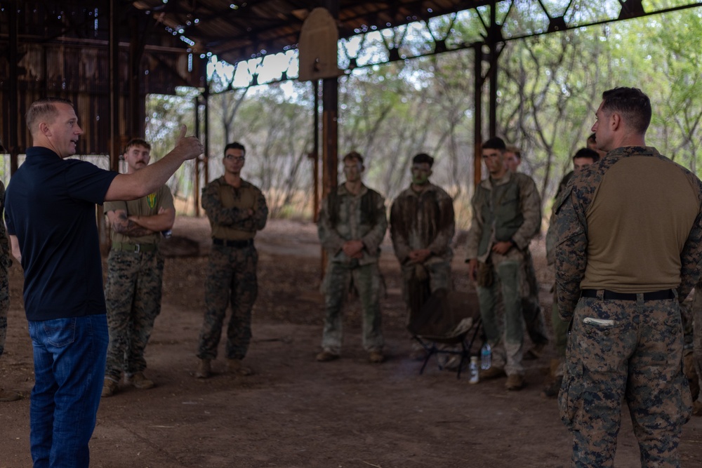 MOH Recipient Dakota Meyer Visits MCBH and 3d LCT Scouts