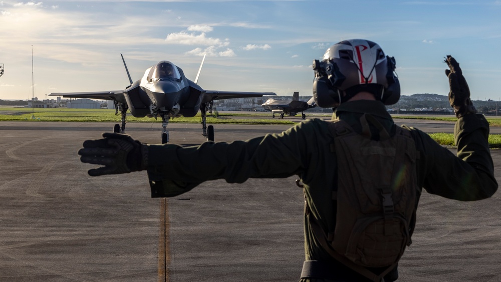 RD 24 | VMFA-242 loads ordnance onto F-35Bs