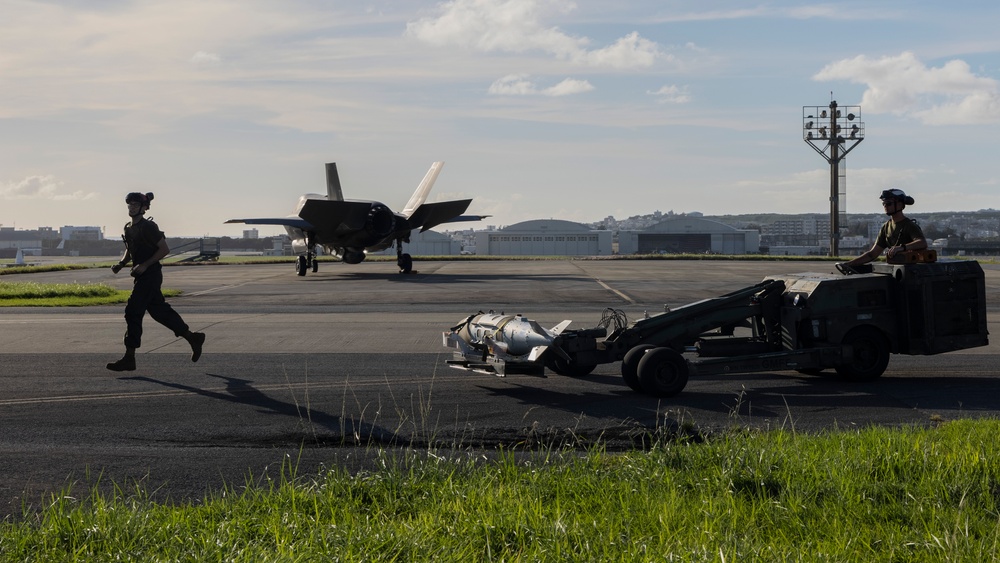 RD 24 | VMFA-242 loads ordnance onto F-35Bs