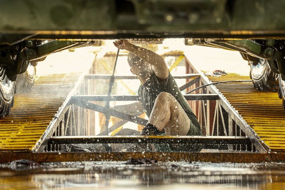 Dirty Jobs: 15th MEU Prepares Gear for Agricultural Inspections