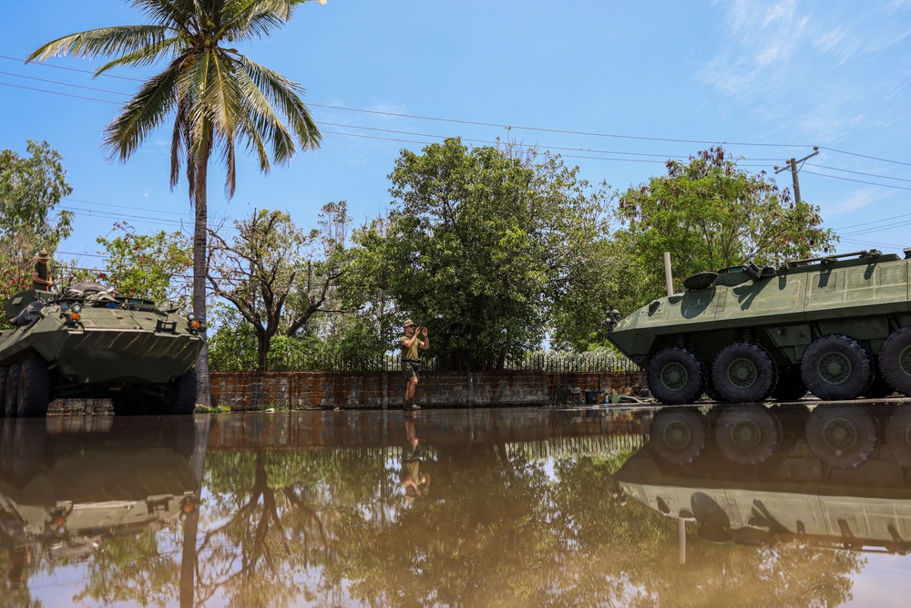 Dirty Jobs: 15th MEU Prepares Gear for Agricultural Inspections